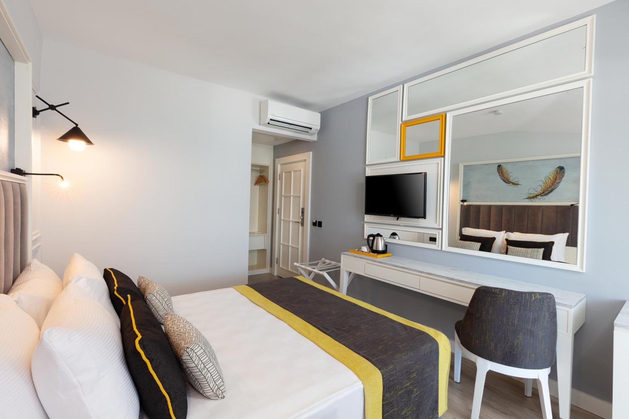 The Raga Side Ultra All Inclusive (Adults Only) Exterior foto